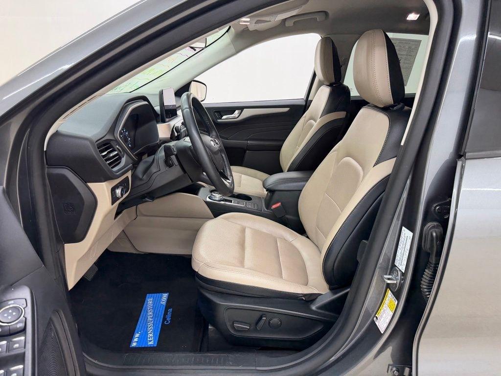Ford Escape  2022