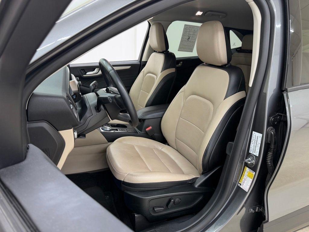 Ford Escape  2022