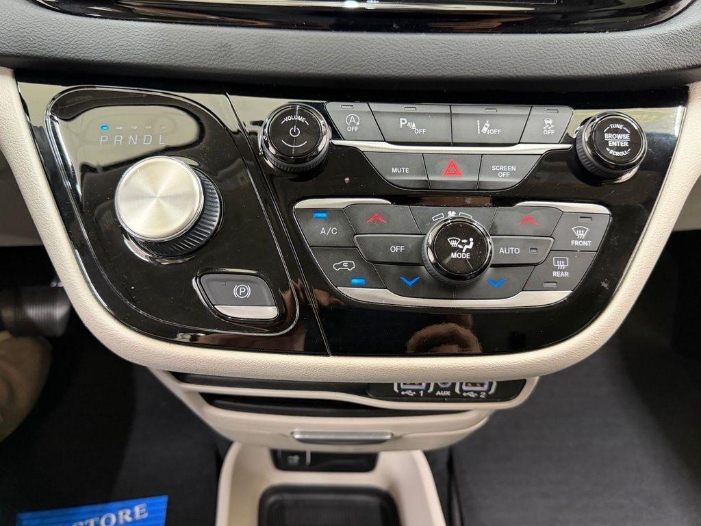 Chrysler Pacifica  2023