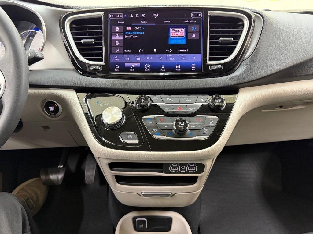 Chrysler Pacifica  2023