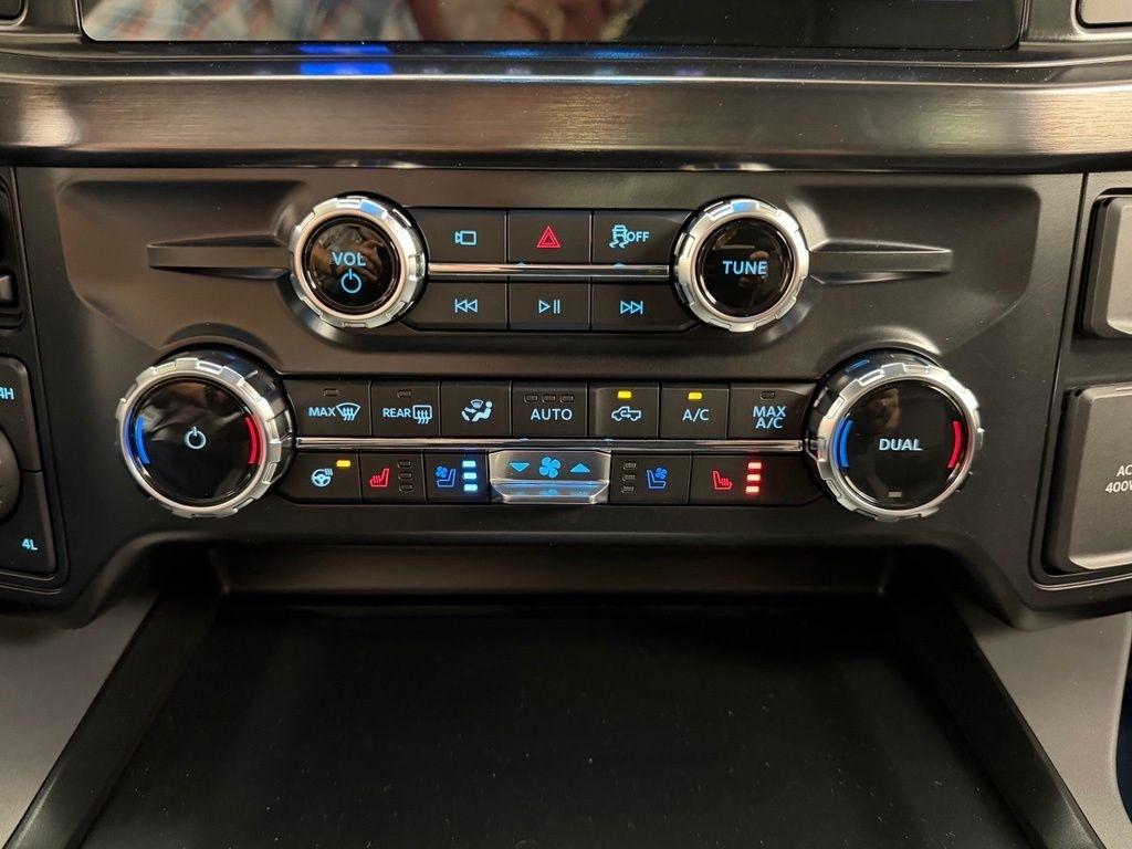 Ford F-250 SD  2027