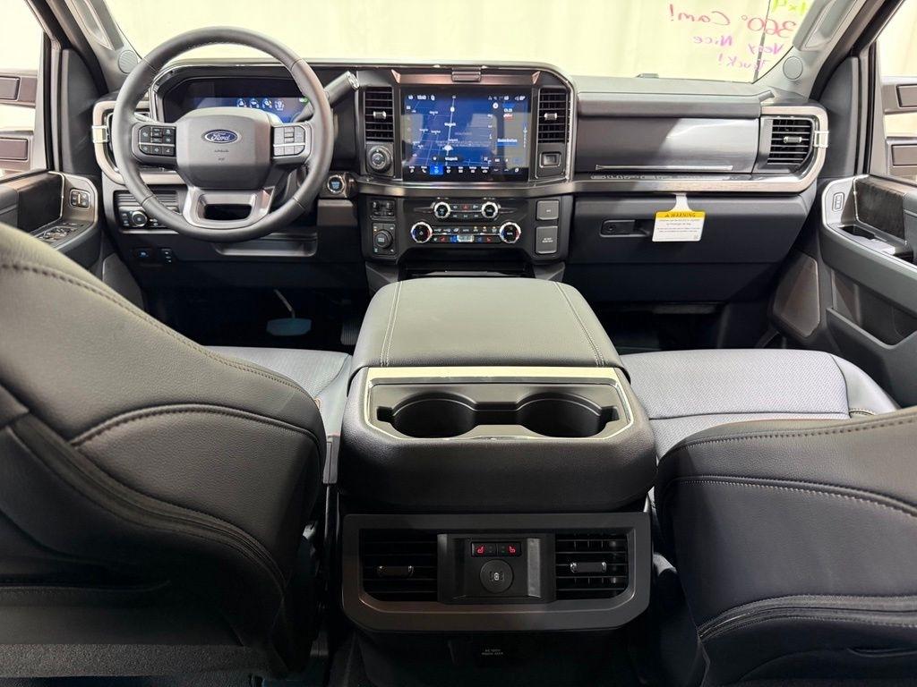 Ford F-250 SD  2027