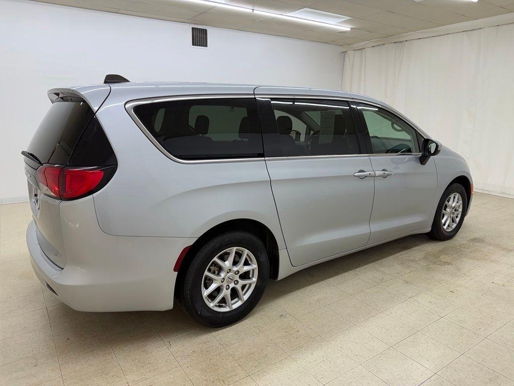 Chrysler Voyager  2023