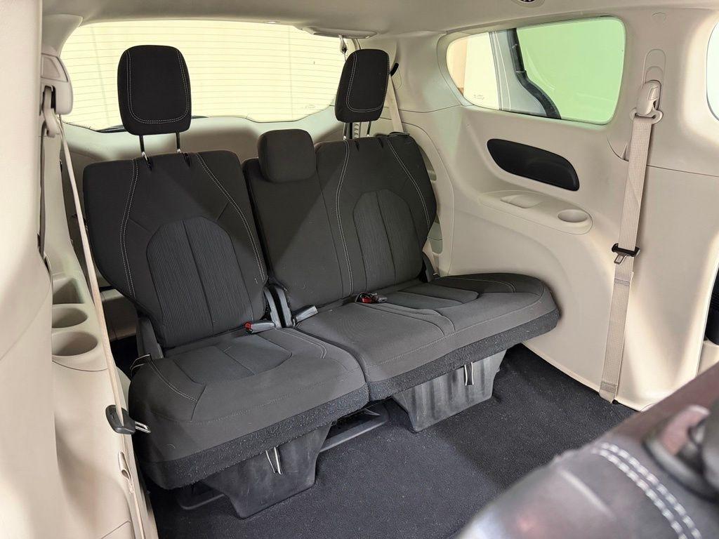 Chrysler Voyager  2023