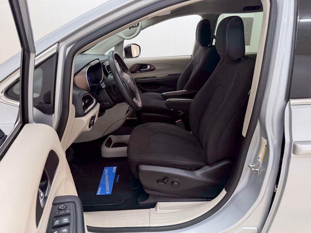 Chrysler Voyager  2023