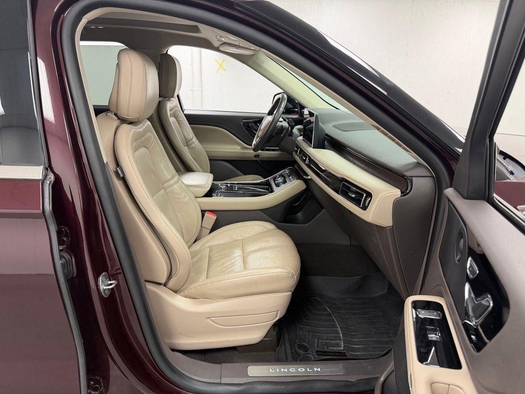 Lincoln Aviator  2020