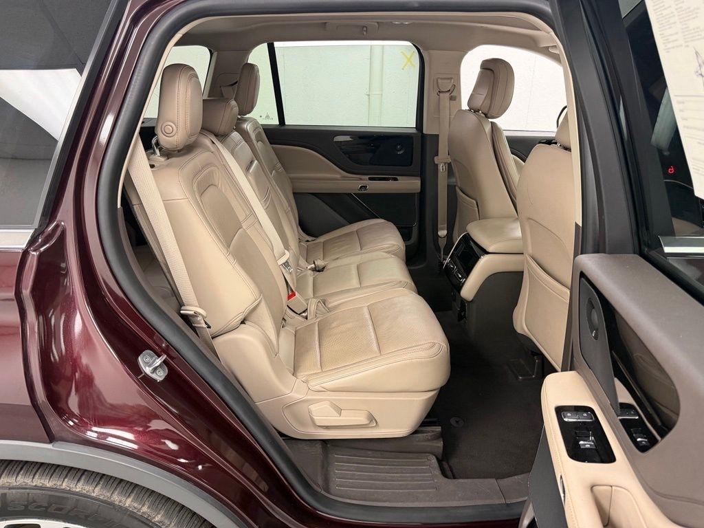 Lincoln Aviator  2020