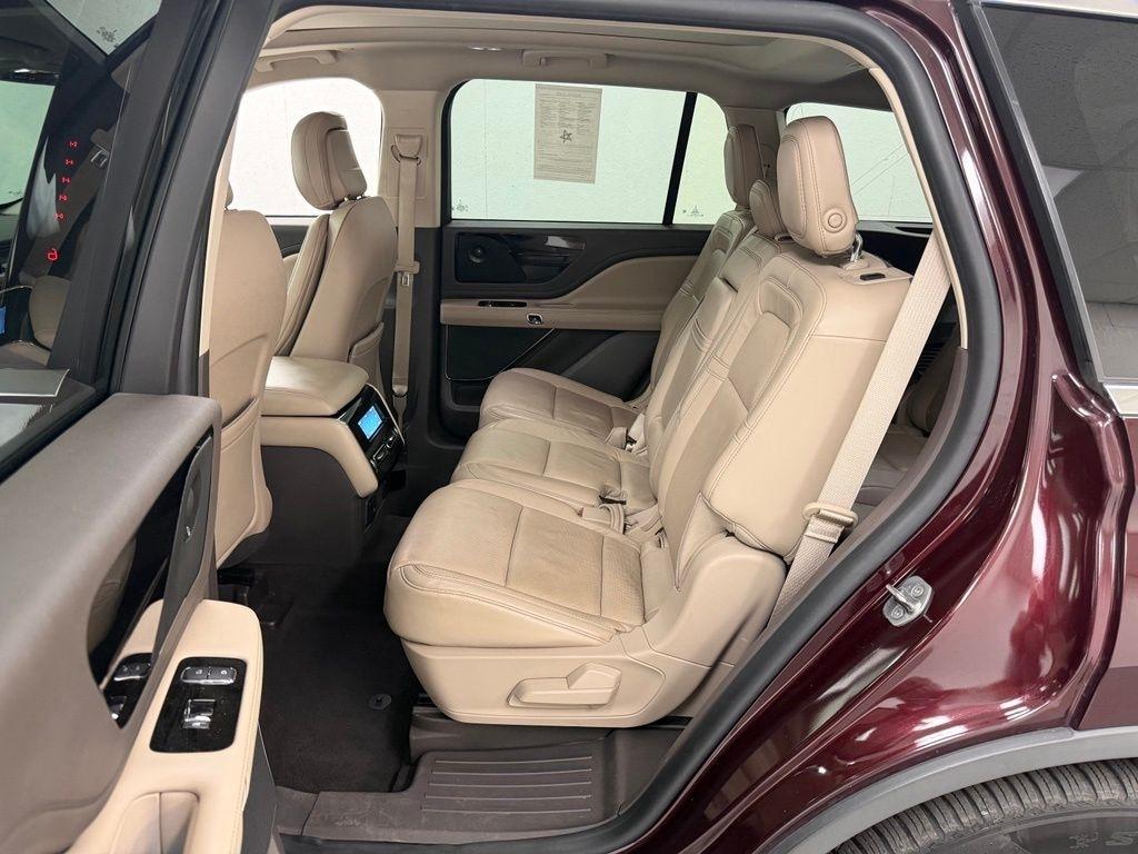 Lincoln Aviator  2020