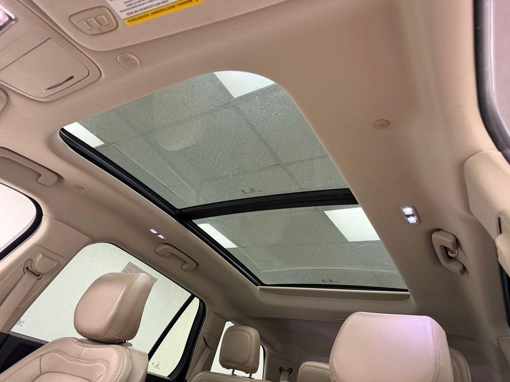Lincoln Aviator  2020