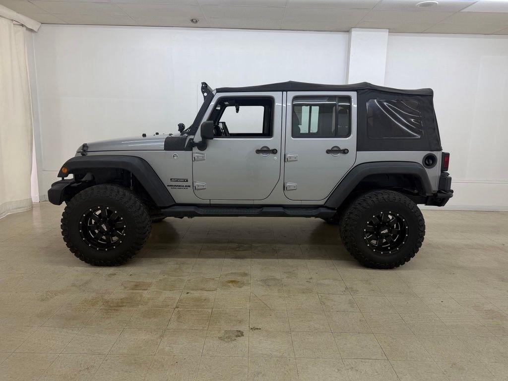Jeep Wrangler  2017