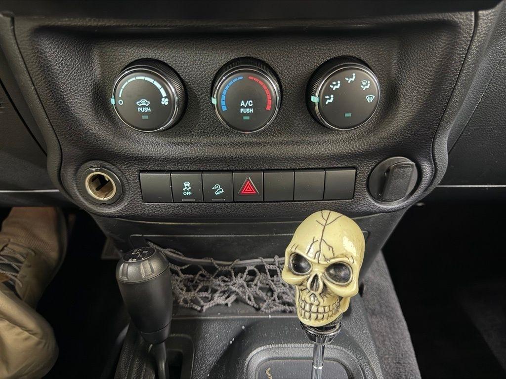 Jeep Wrangler  2017