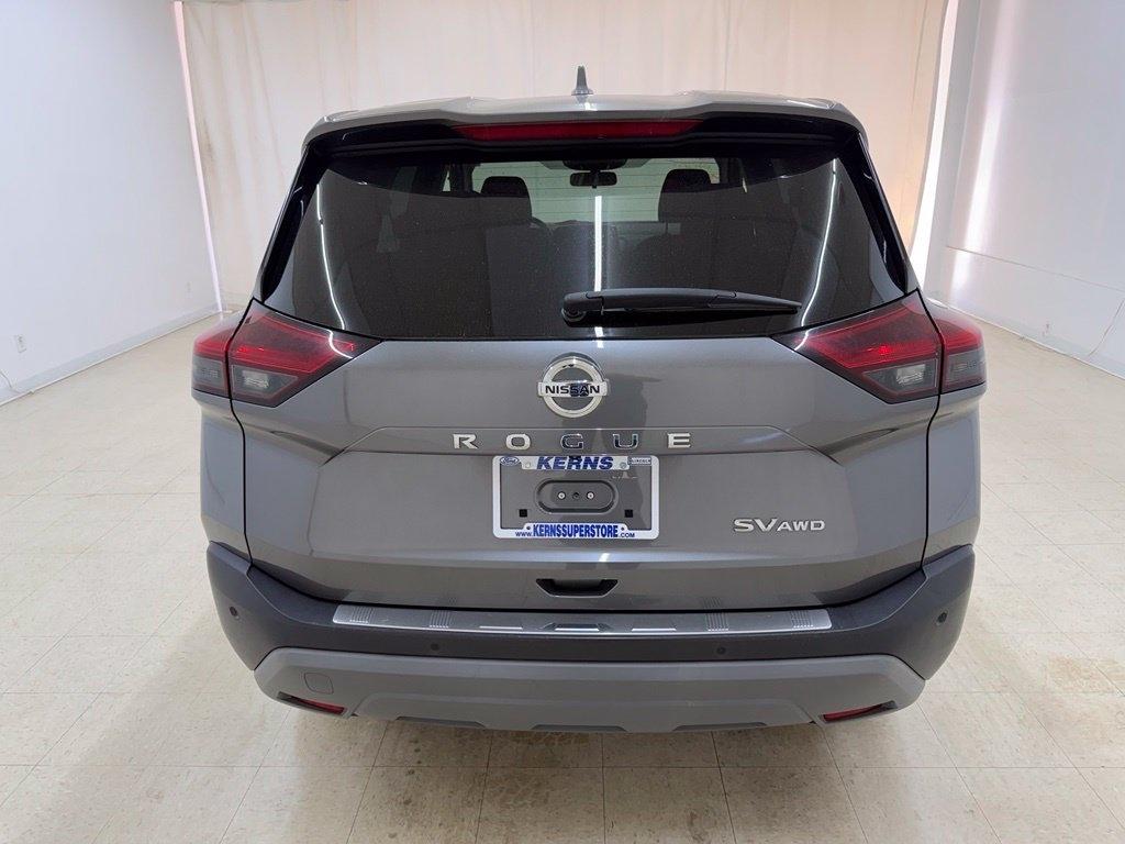 Nissan Rogue  2021