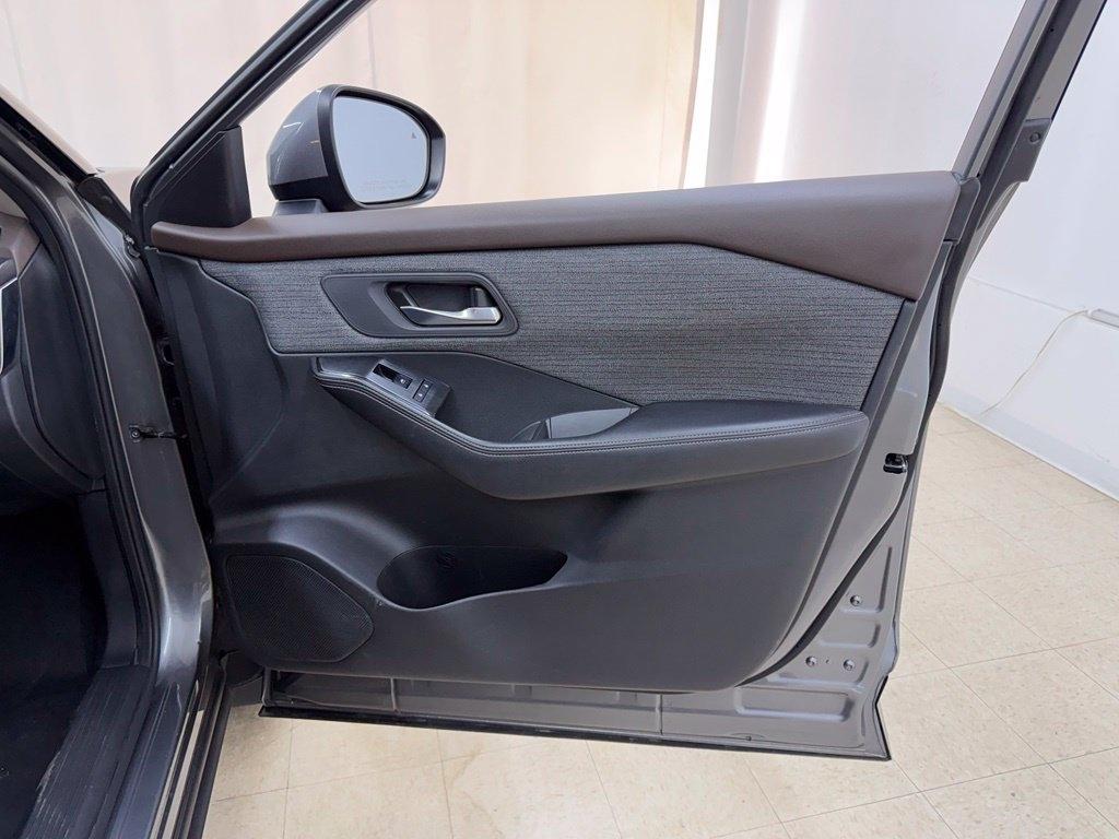 Nissan Rogue  2021