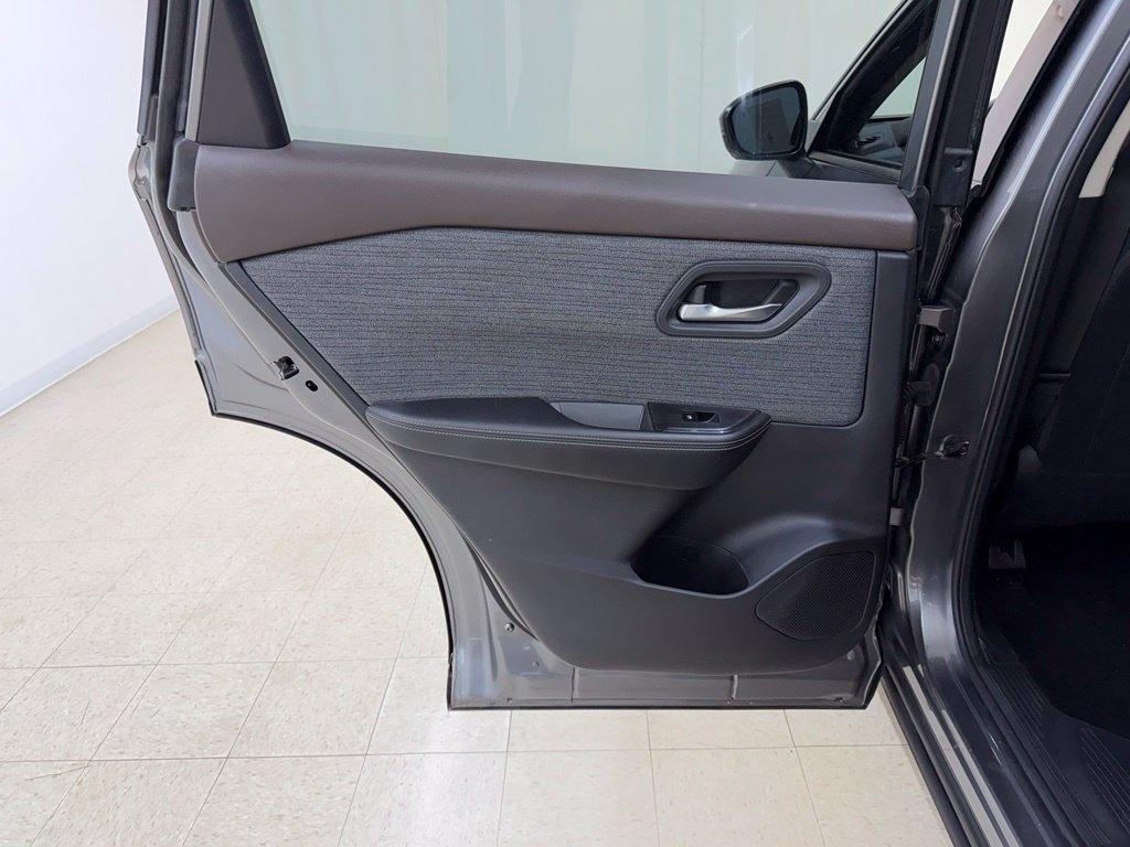 Nissan Rogue  2021