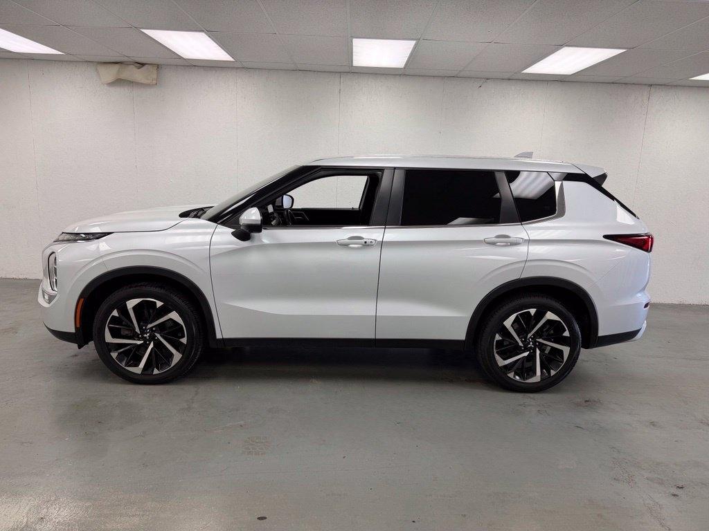 Mitsubishi Outlander  2024