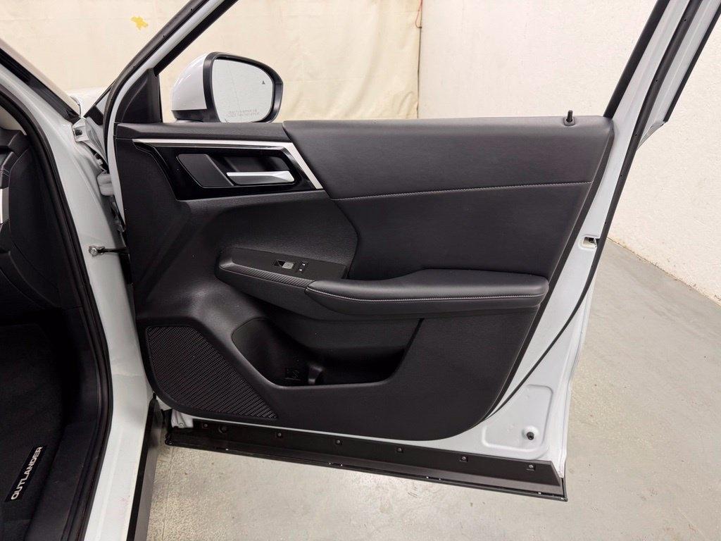 Mitsubishi Outlander  2024