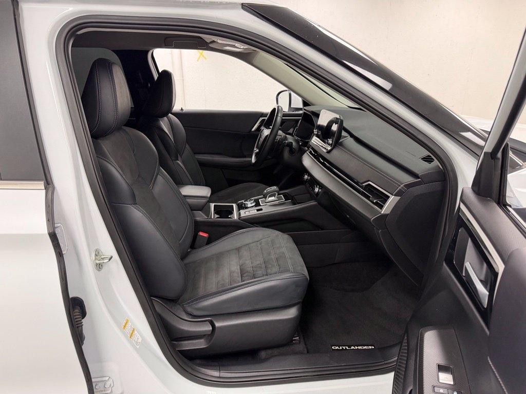 Mitsubishi Outlander  2024