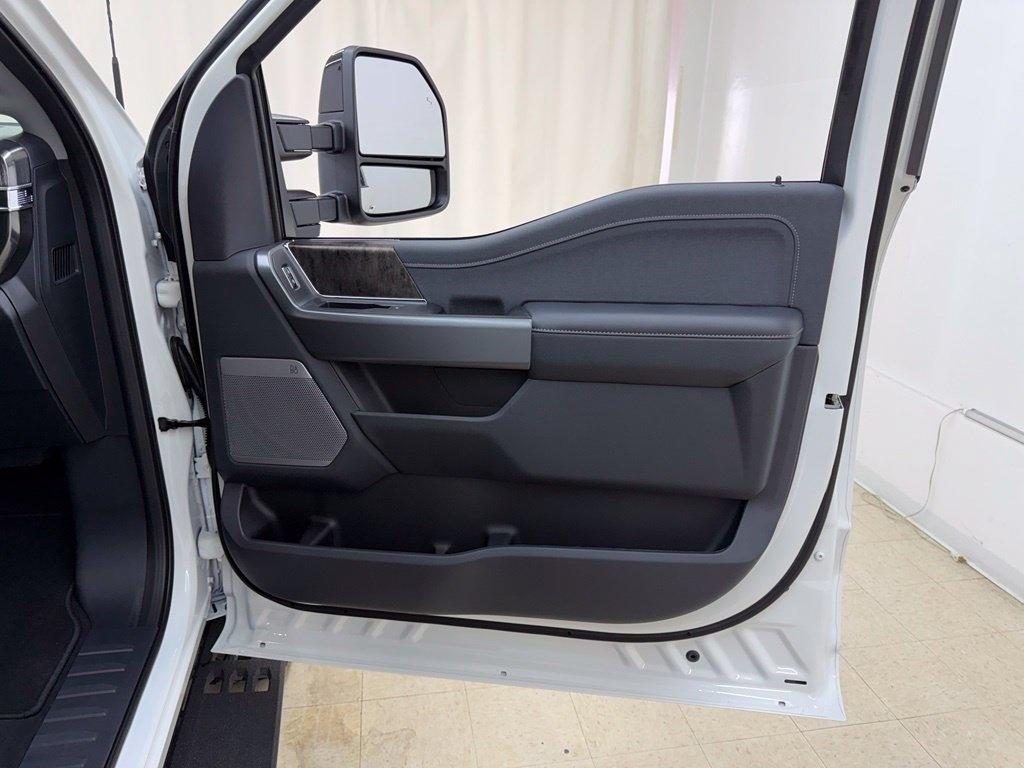 Ford F-250 SD  2027