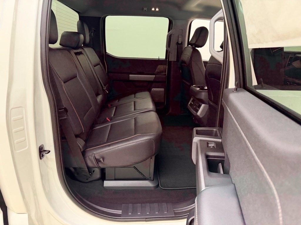 Ford F-250 SD  2027