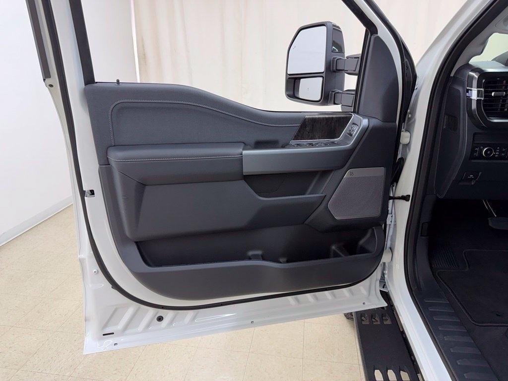 Ford F-250 SD  2027