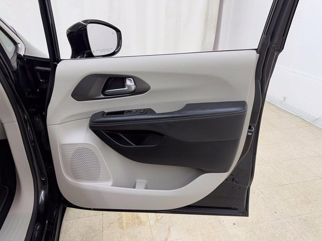 Chrysler Pacifica  2024