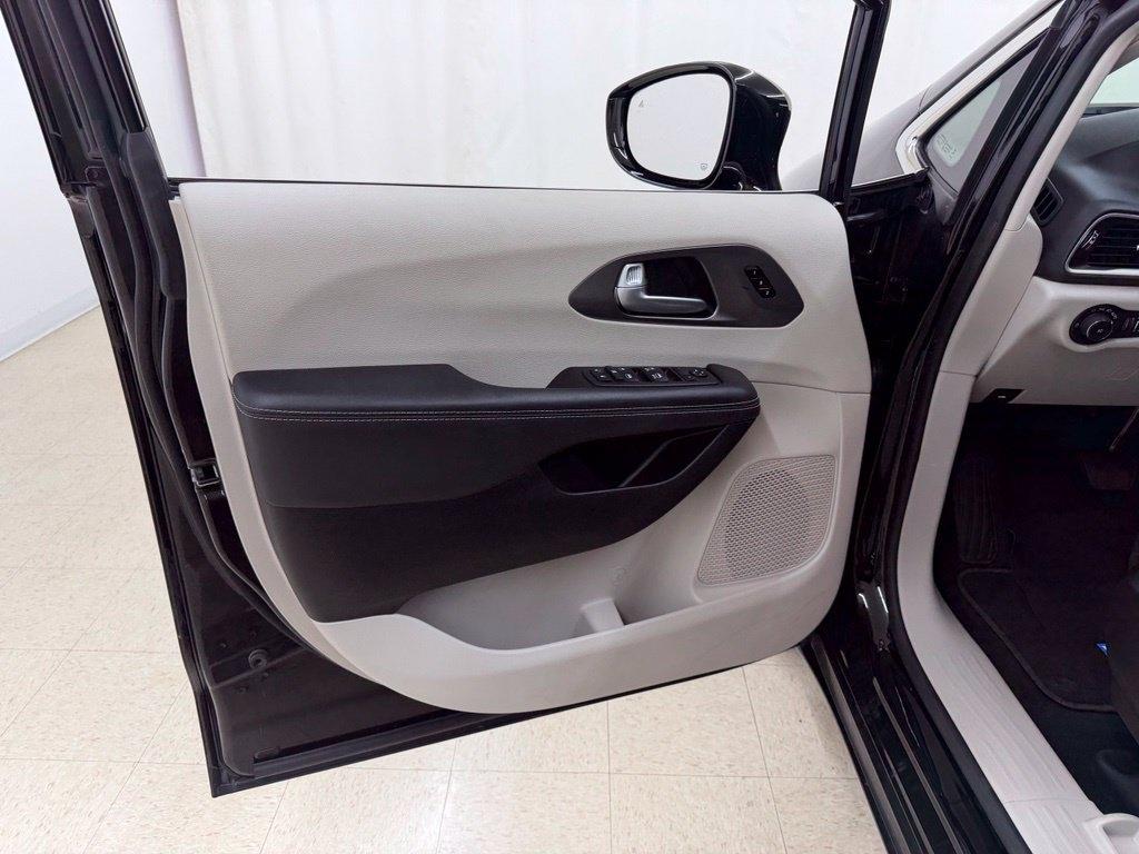 Chrysler Pacifica  2024