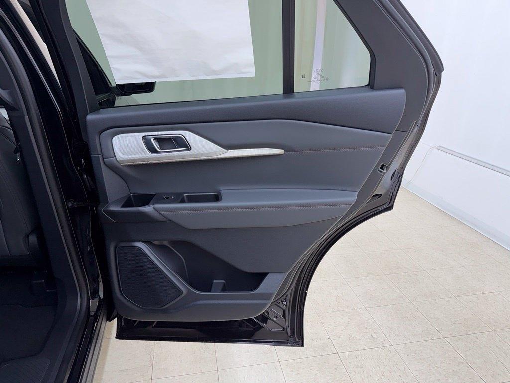 Ford Explorer  2027