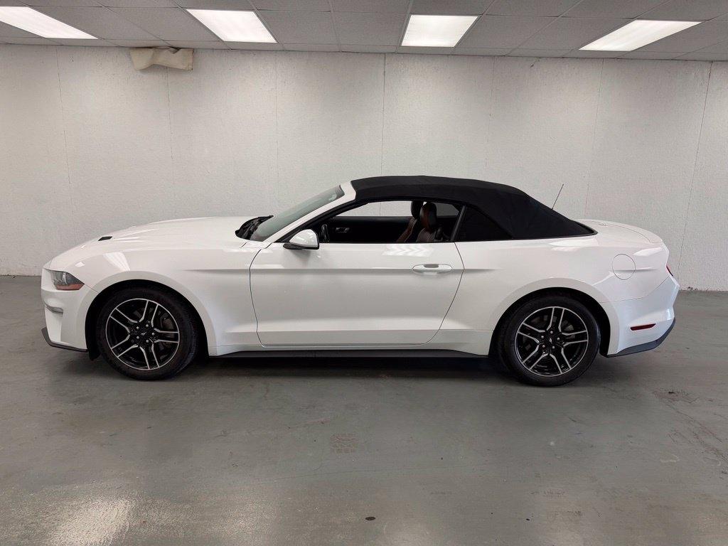 Ford Mustang  2021