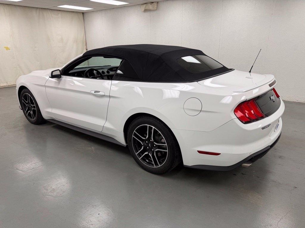 Ford Mustang  2021