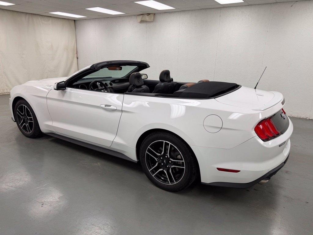 Ford Mustang  2021