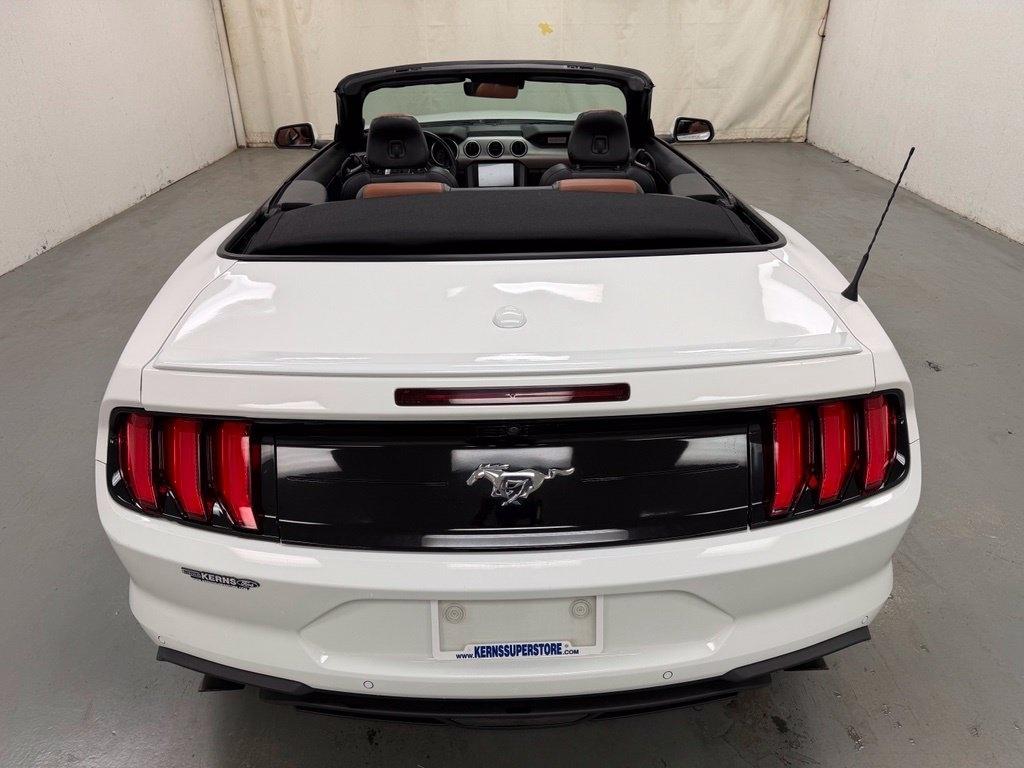 Ford Mustang  2021