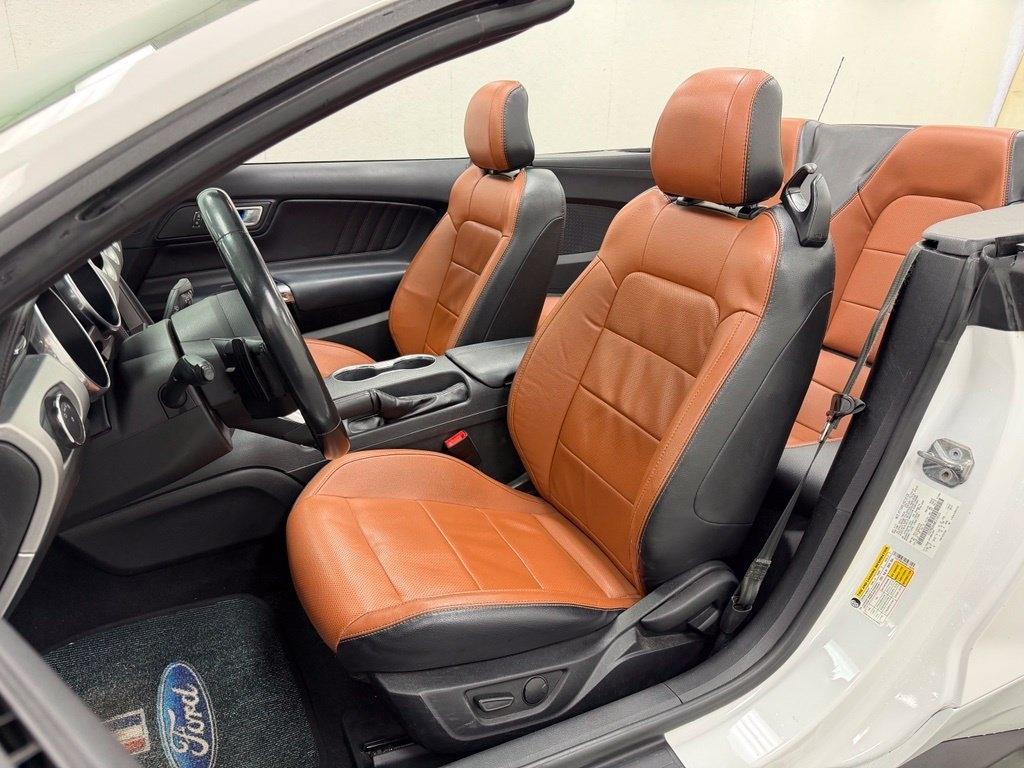 Ford Mustang  2021