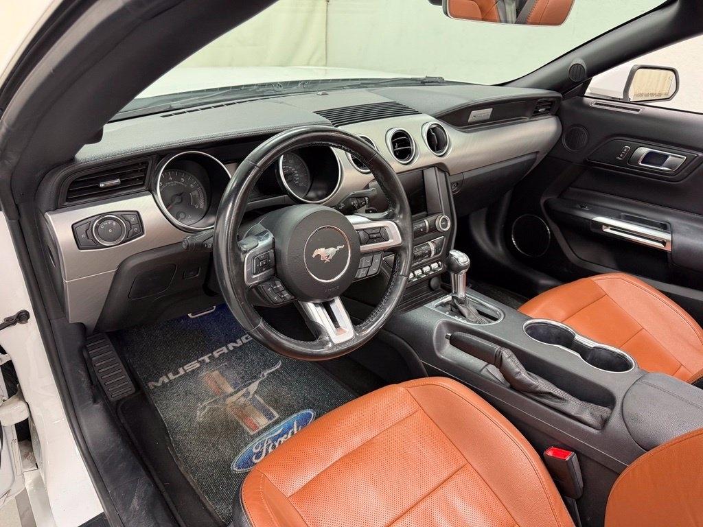 Ford Mustang  2021
