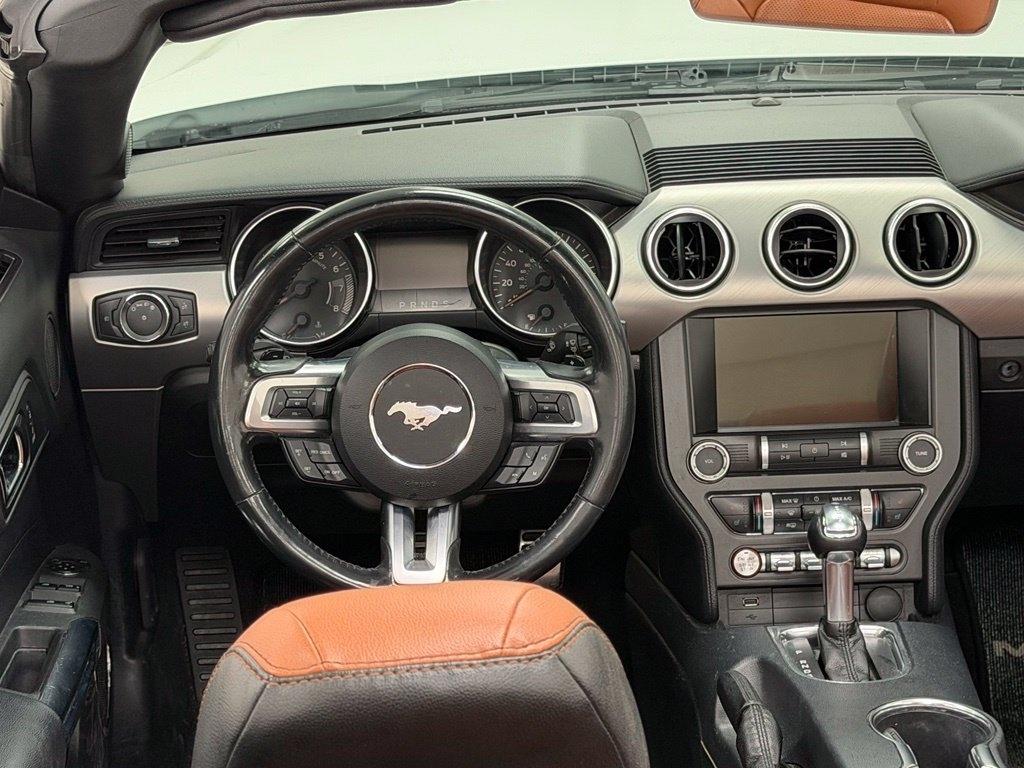 Ford Mustang  2021