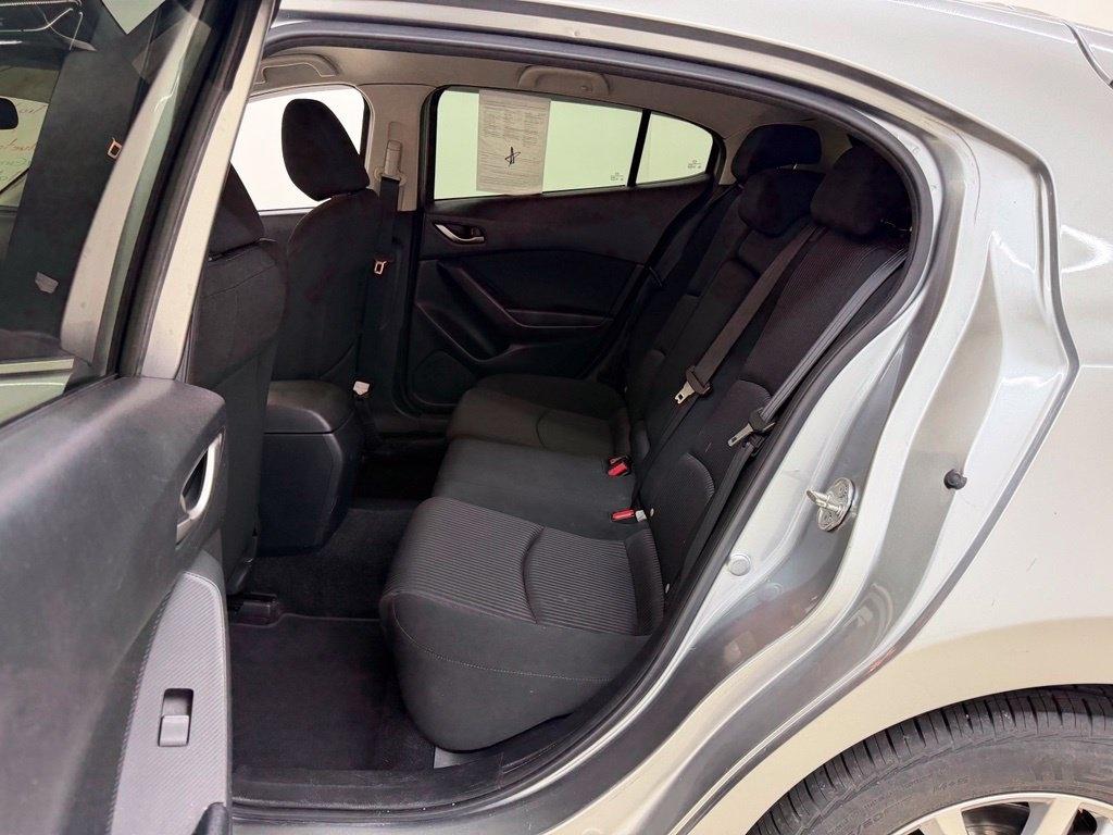 Mazda MAZDA3  2016
