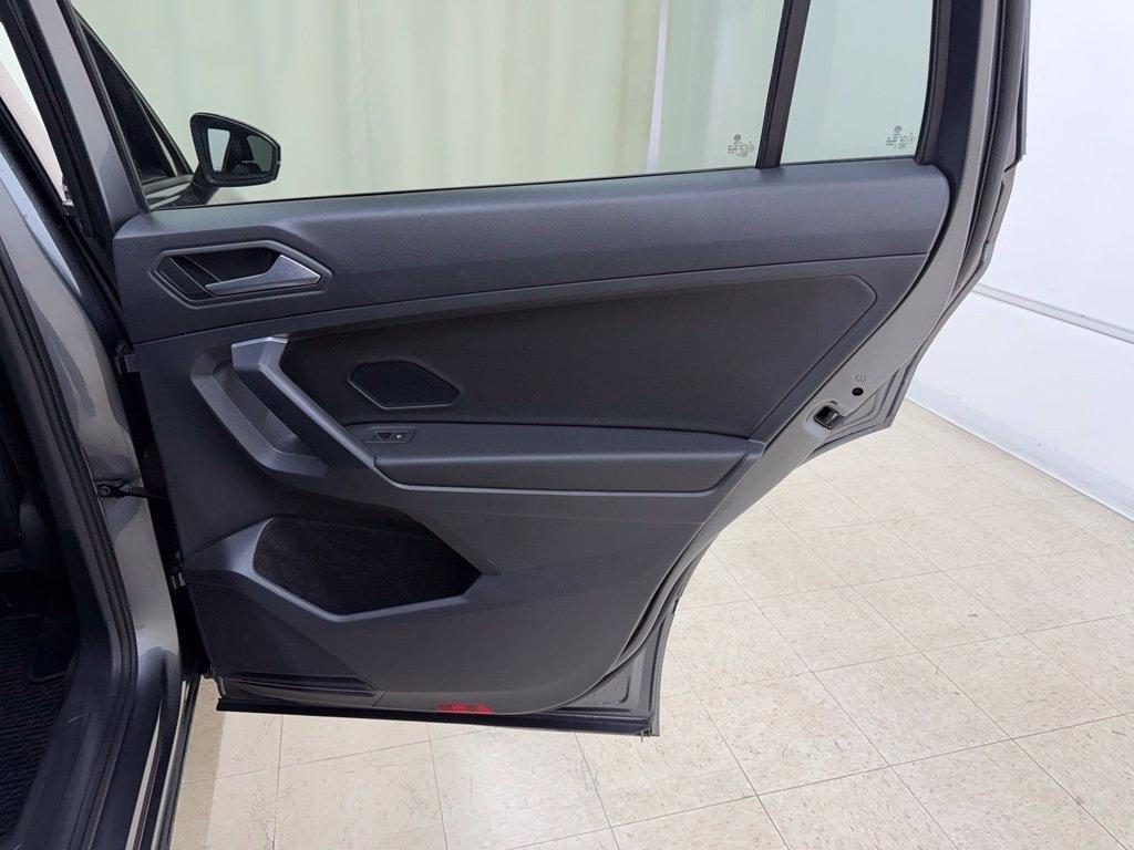 Volkswagen Tiguan  2021