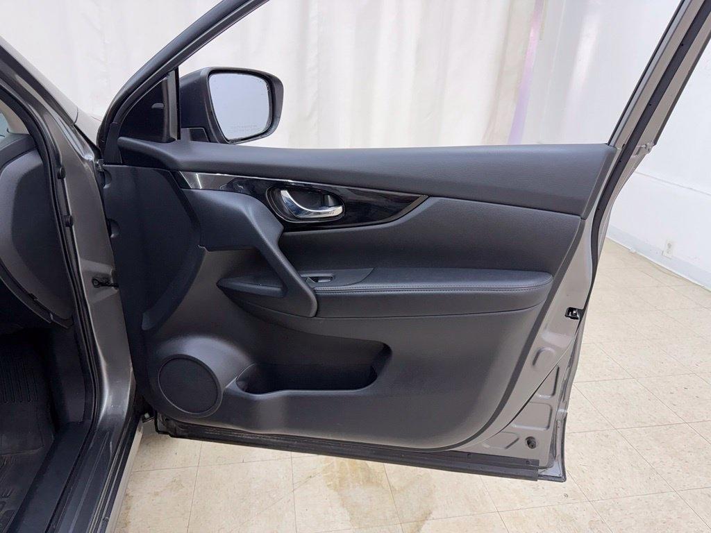 Nissan Rogue Sport  2022