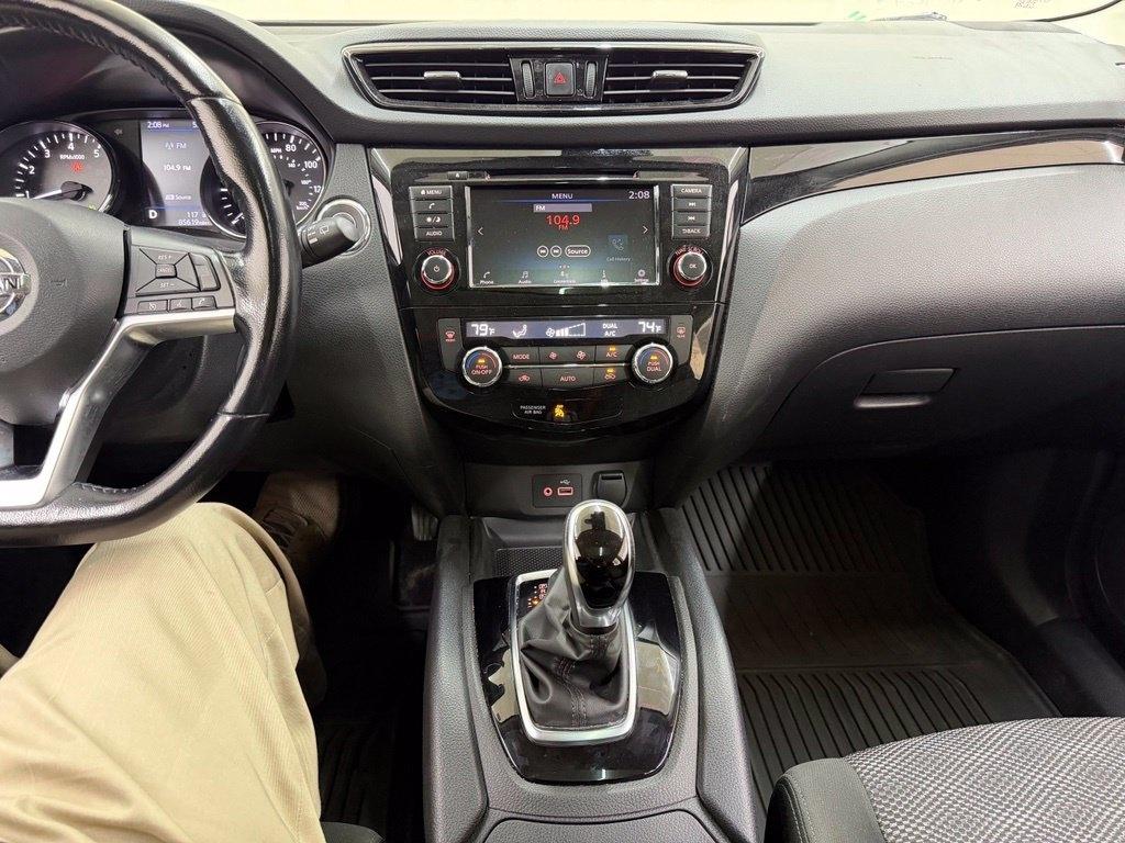 Nissan Rogue Sport  2022