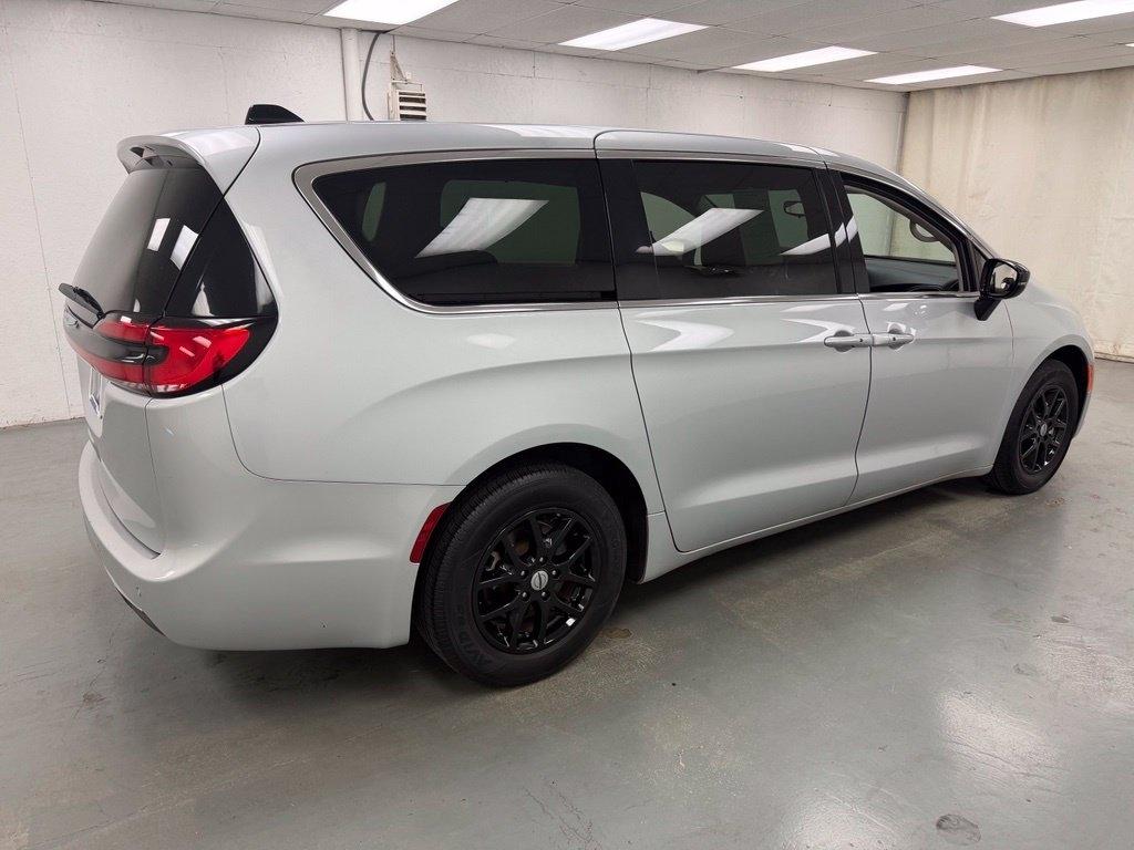 Chrysler Pacifica  2024
