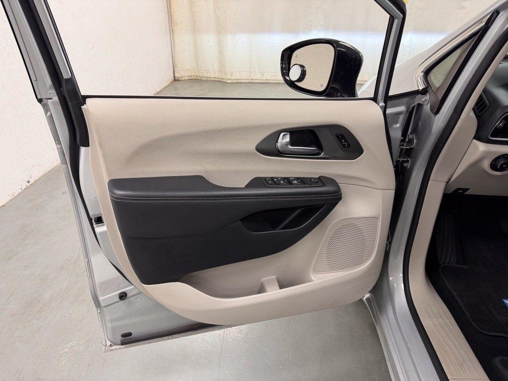 Chrysler Pacifica  2024