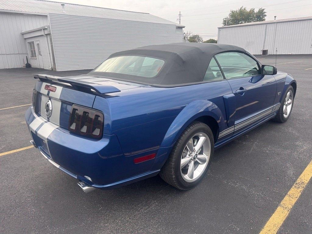 Ford Mustang  2007