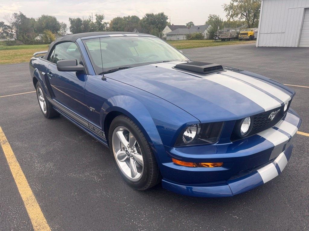 Ford Mustang  2007