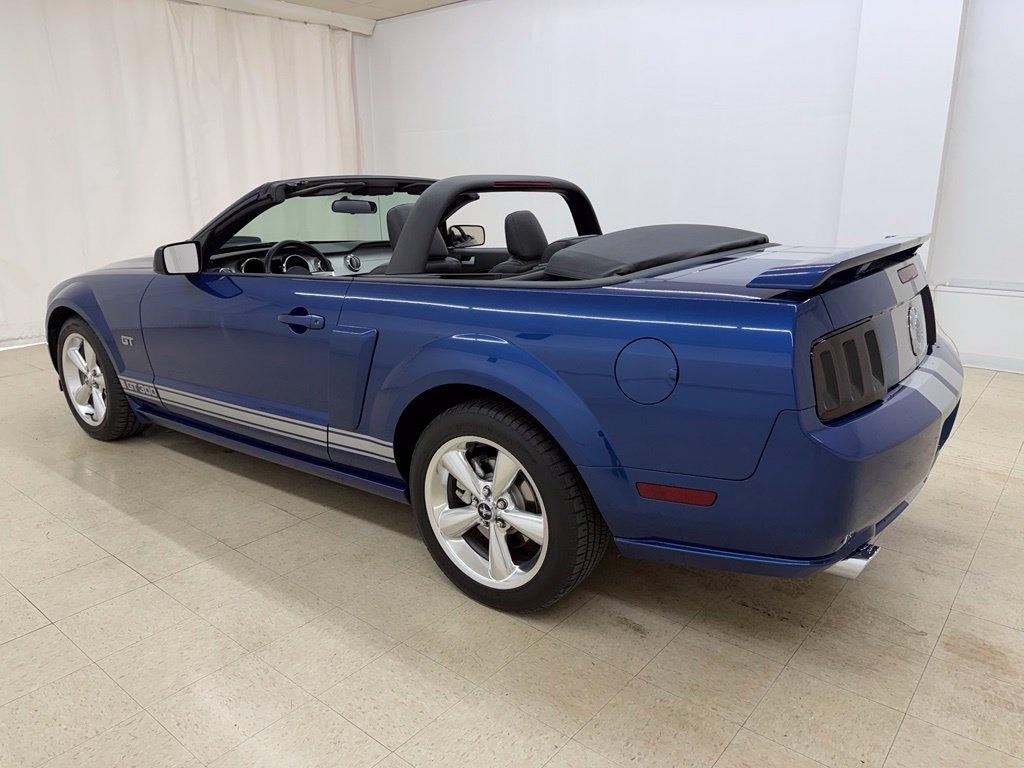 Ford Mustang  2007