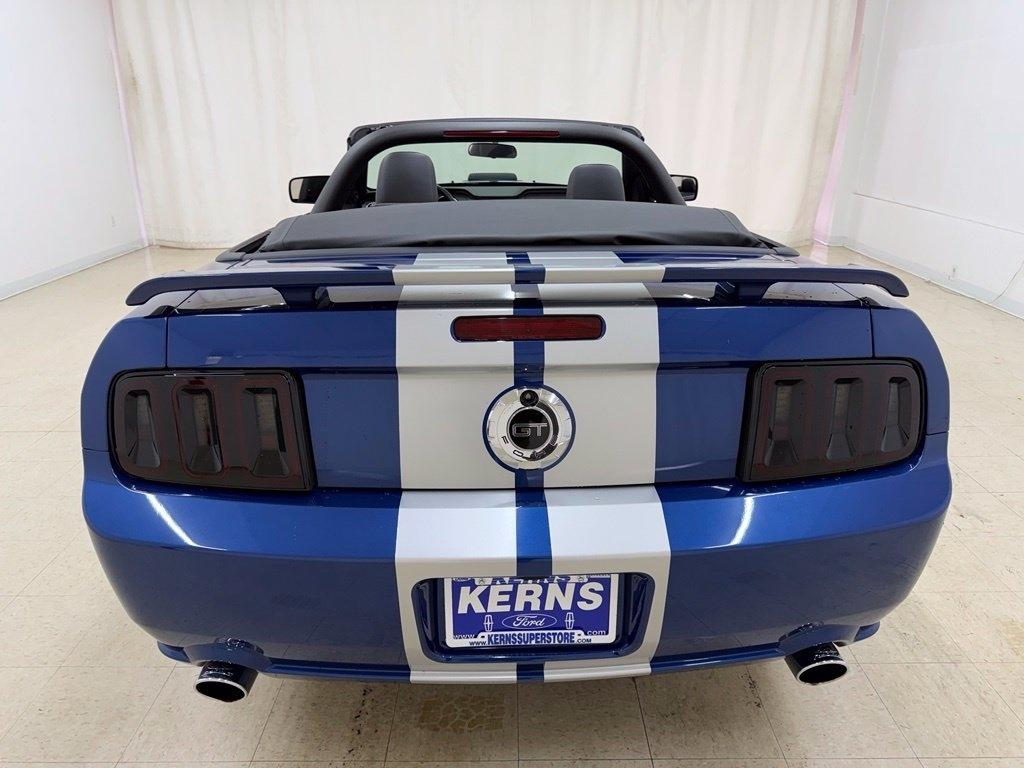 Ford Mustang  2007