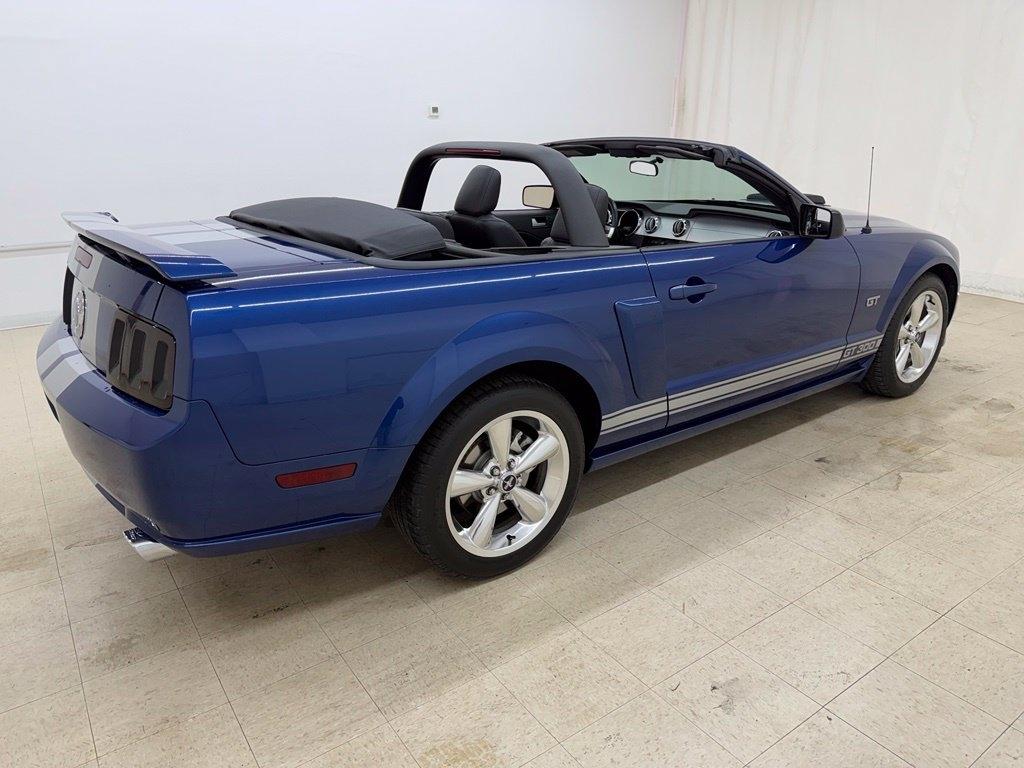 Ford Mustang  2007