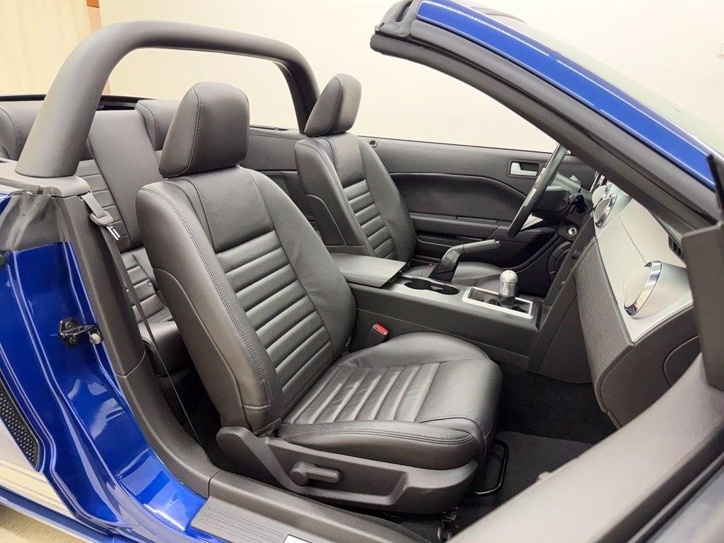 Ford Mustang  2007