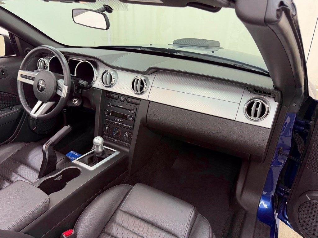 Ford Mustang  2007