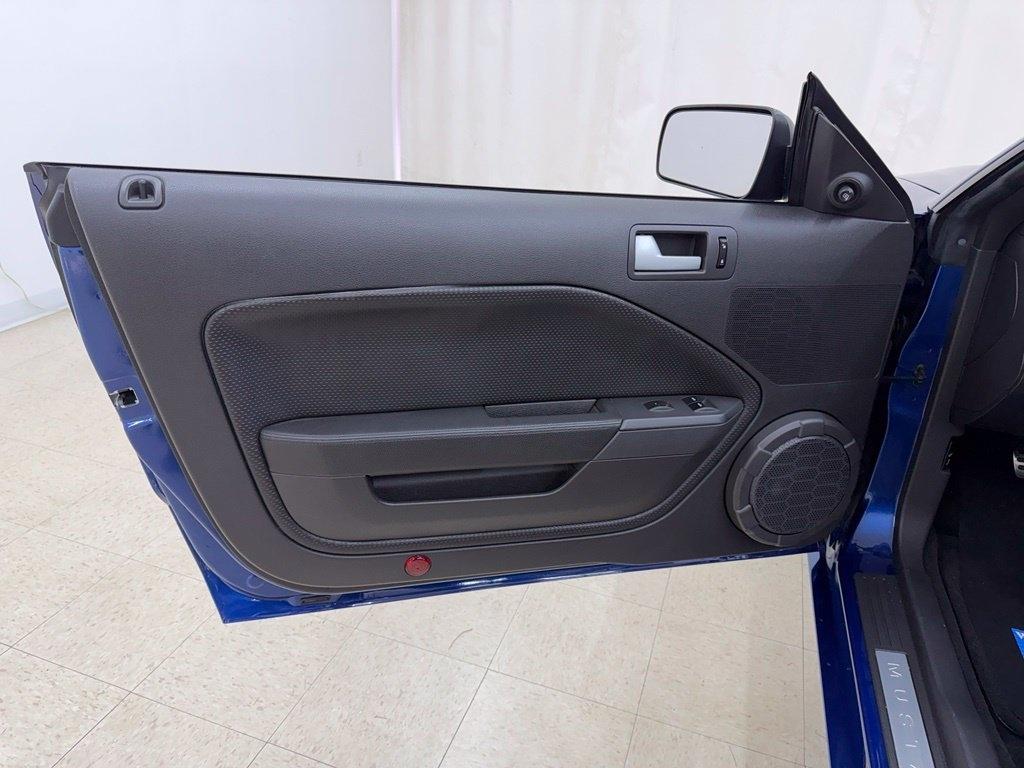 Ford Mustang  2007