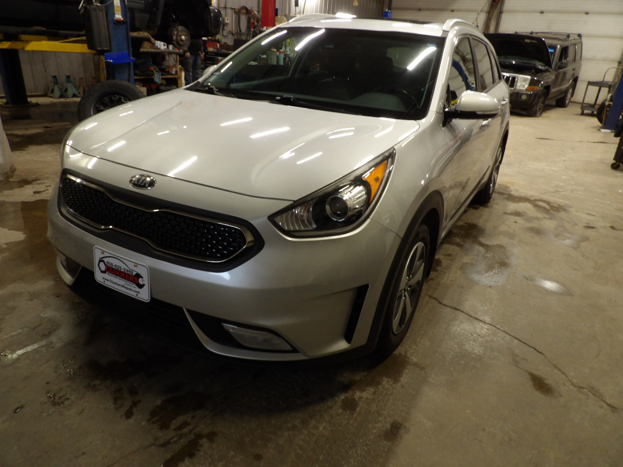 2017 Kia Niro EX's photo