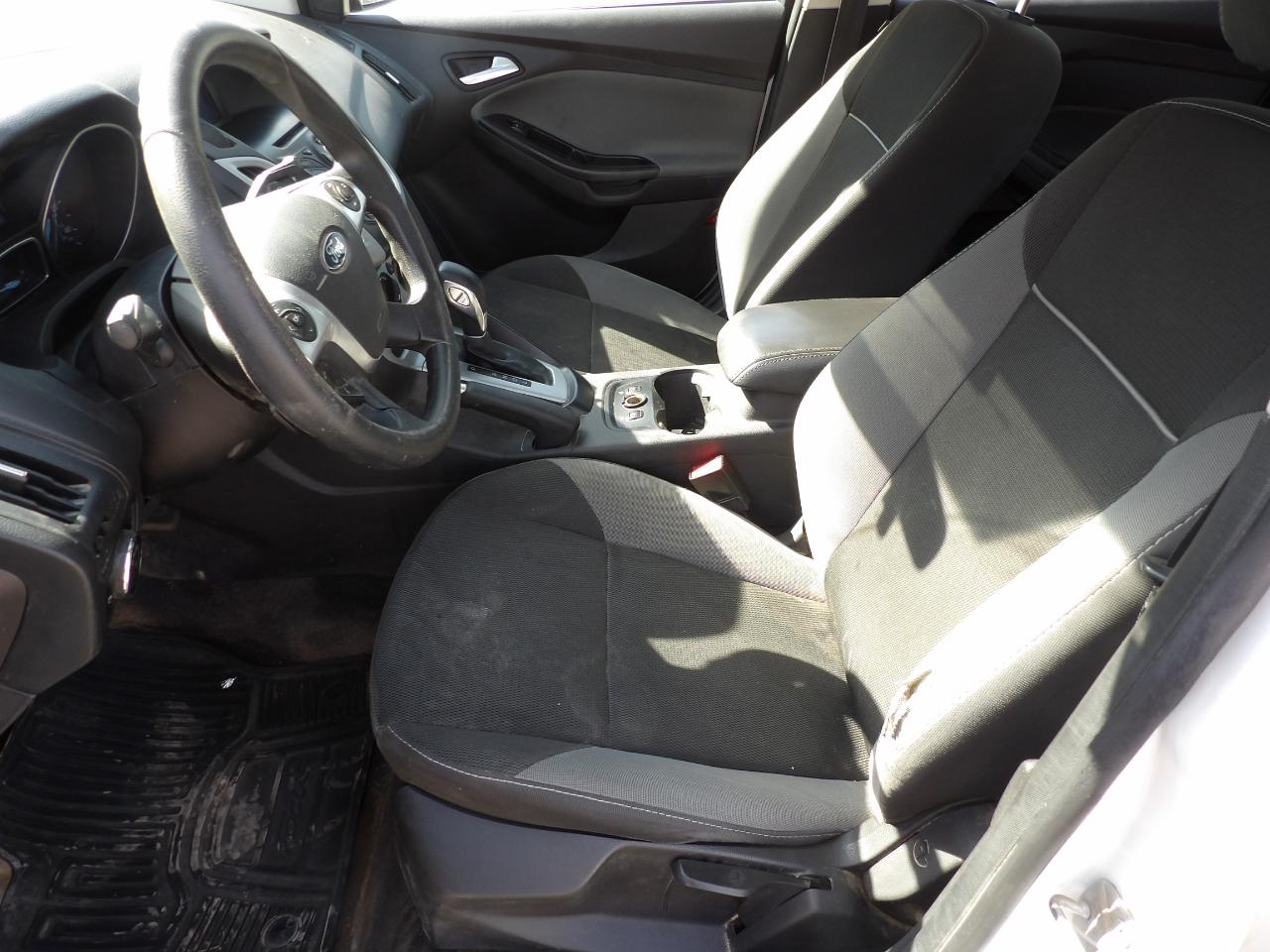 Ford Focus SE Sedan 2014